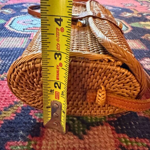 Handwoven Rattan Wicker Crossbody Bag Artisan Made Leather Strap - Picture 4 of 8